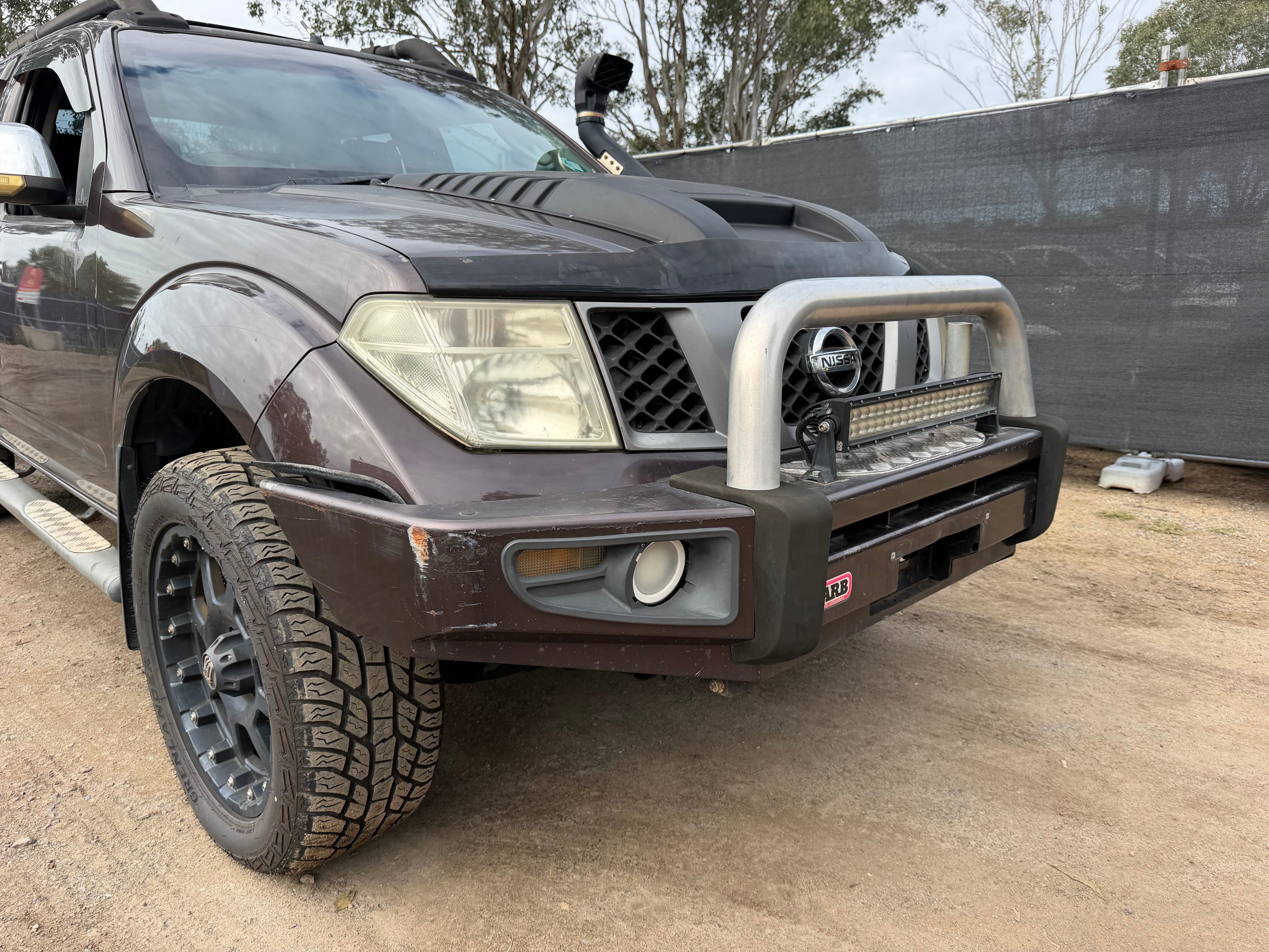 Nissan Navara D40 ARB Bull Bar (2005–2015) – Genuine ARB Steel Bullbar – Used Second Hand